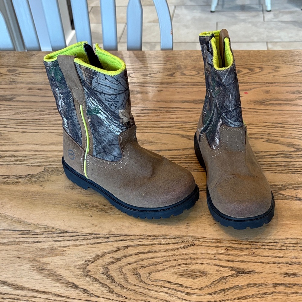Kids Camouflage Boots with Neon Accents